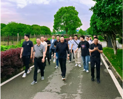 湖南康之源科技有限公司業(yè)務(wù)團(tuán)隊(duì)暑期團(tuán)建